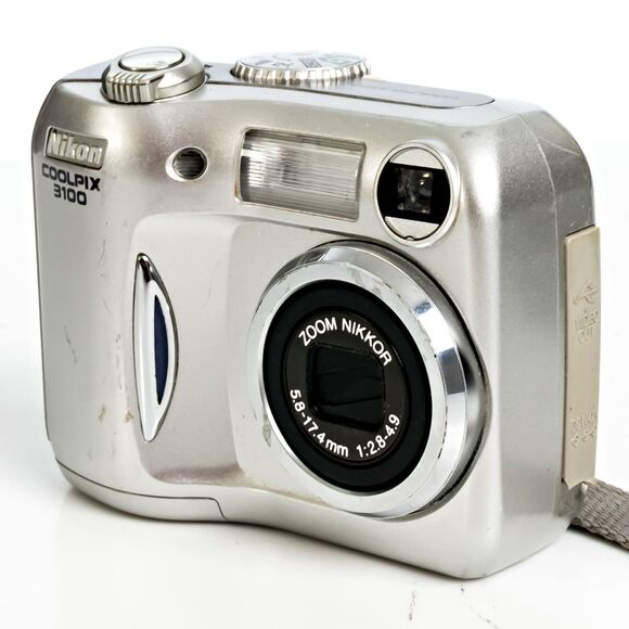 Nikon Coolpix 3100 3.2 Megapixel Digital Camera 3x Zoom TESTED Works - Picture 6 of 7